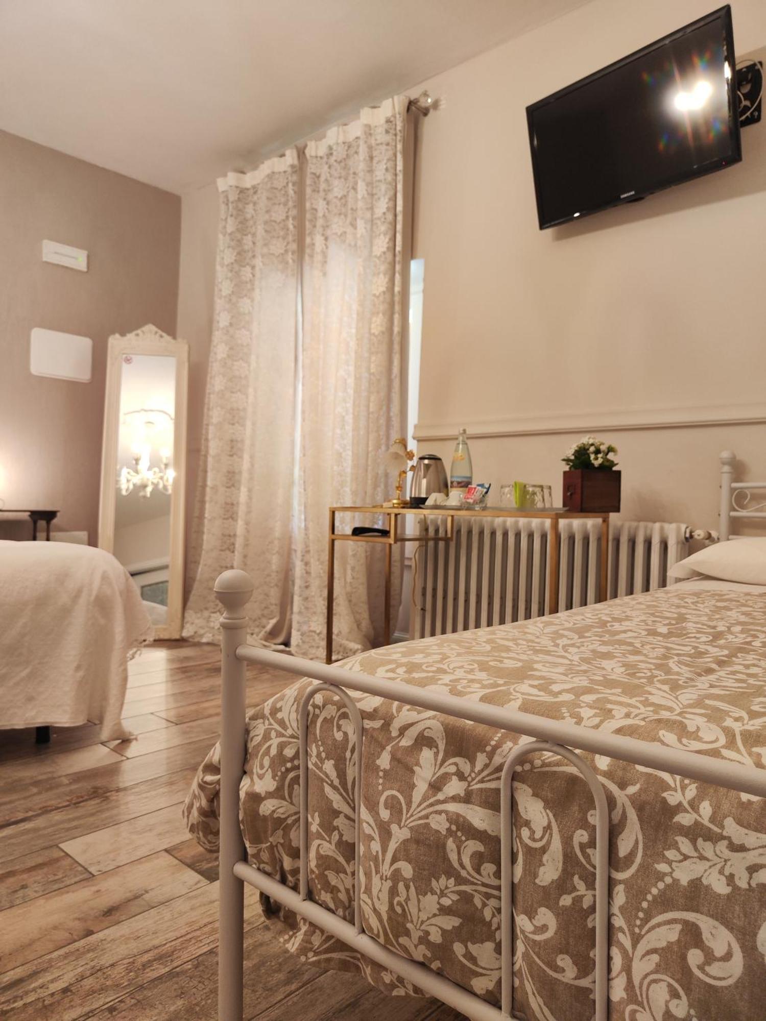 몬티키아리 Garda Relais Antica Romelia B&B 외부 사진