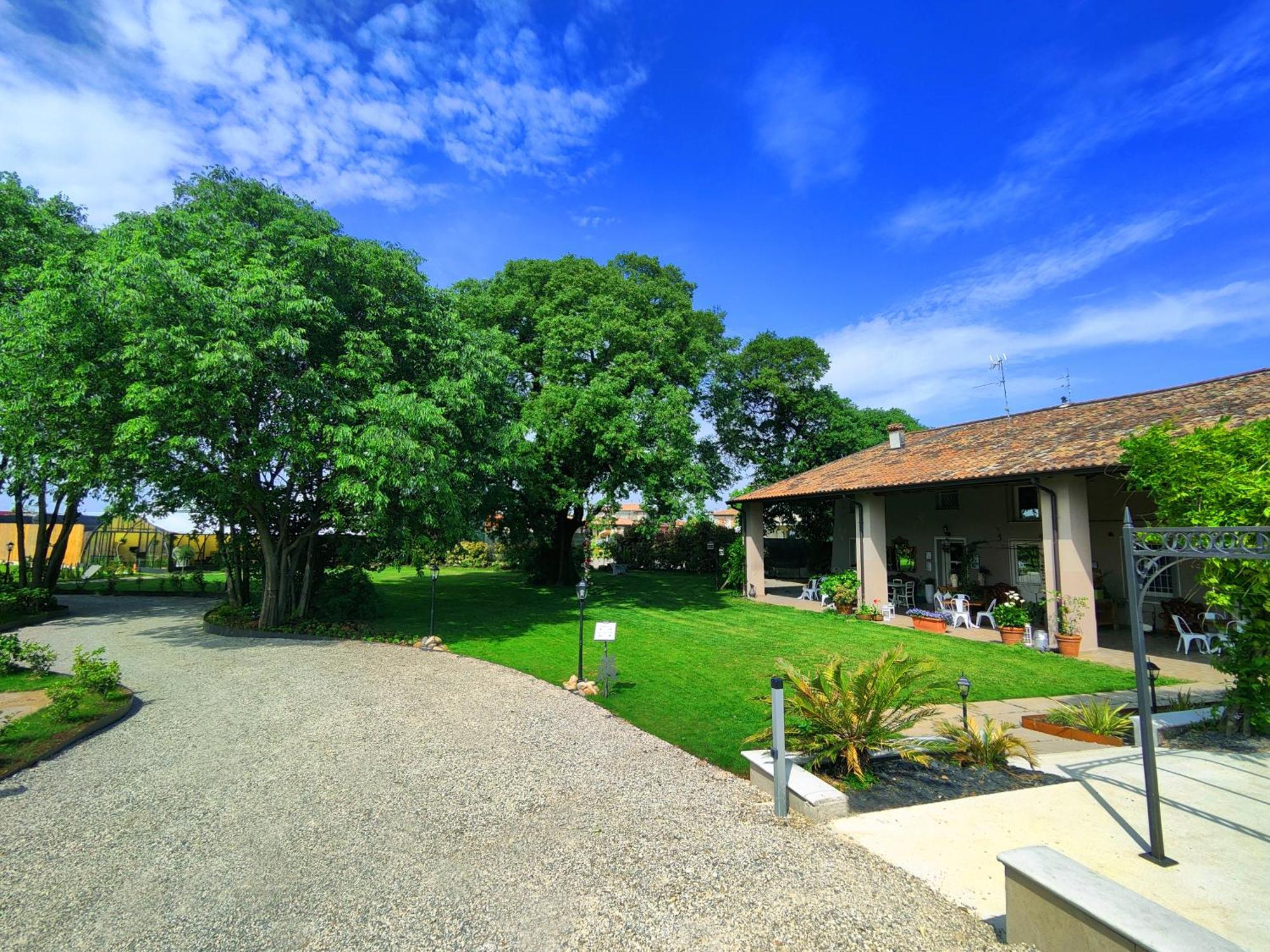 몬티키아리 Garda Relais Antica Romelia B&B 외부 사진
